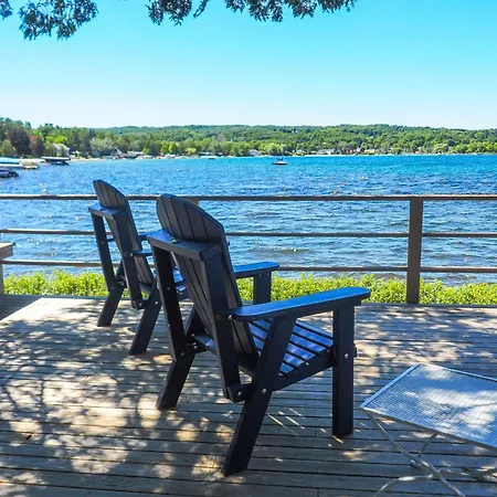 Idyllic Suttons Bay Home, Direct Water Access